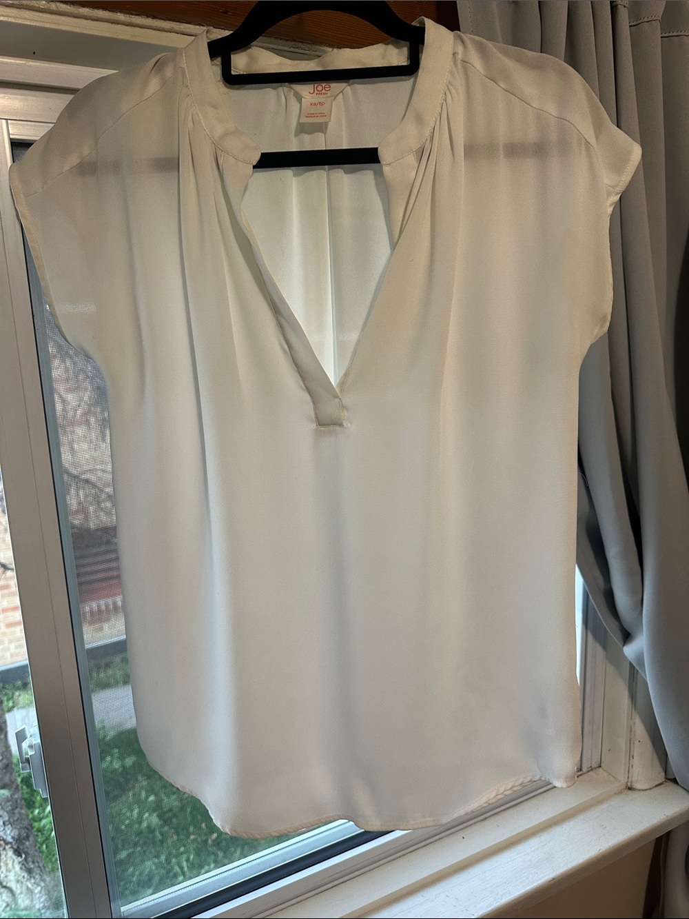 Sleeveless Blouse in White Size XS - Joe Fresh